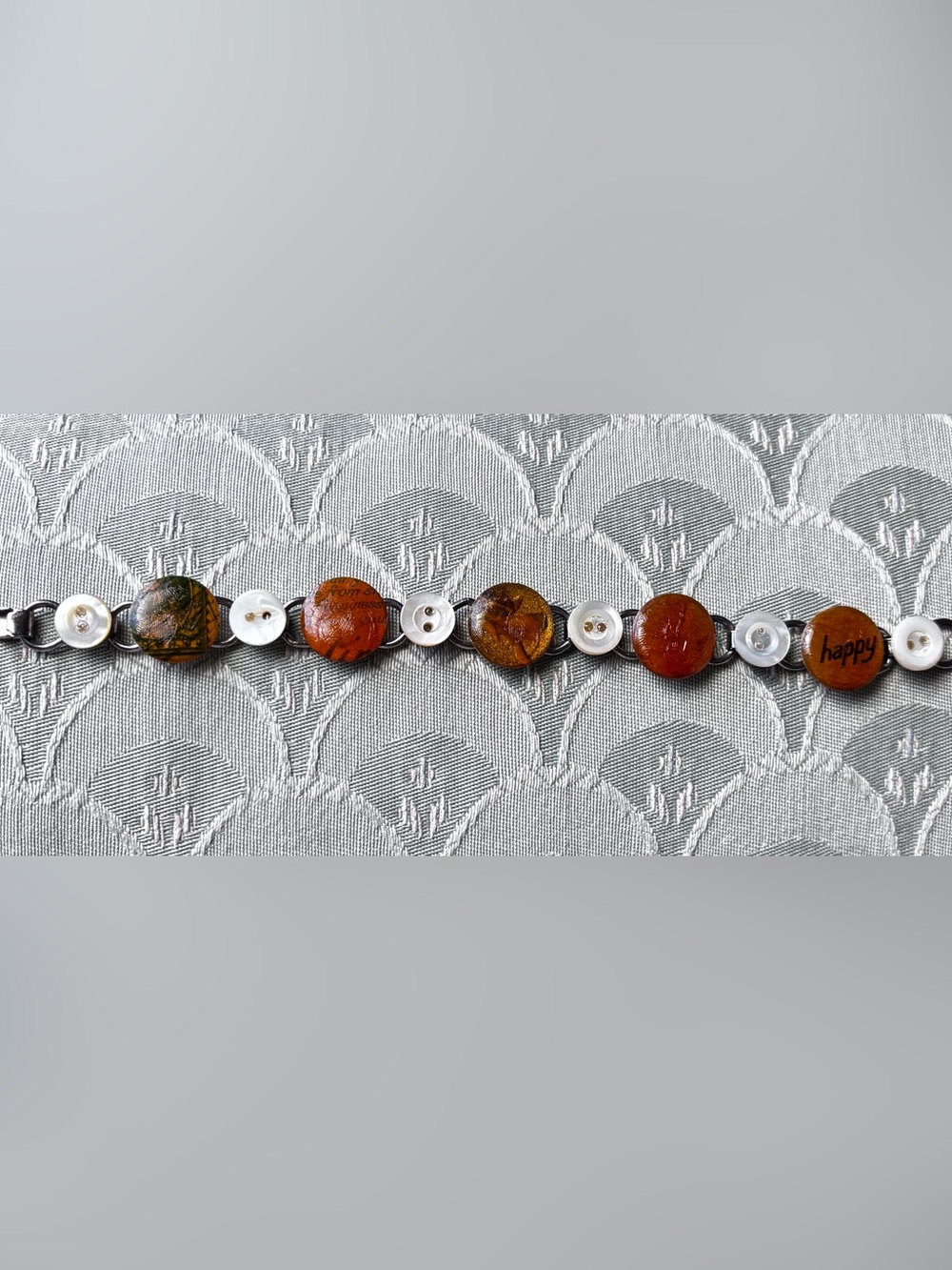 VINTAGE BUTTON BRACELET